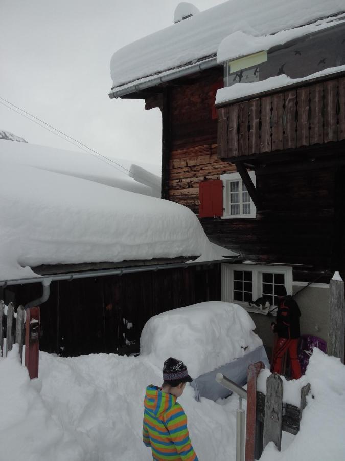 Tgesa Felici Apartment Sedrun Exterior foto